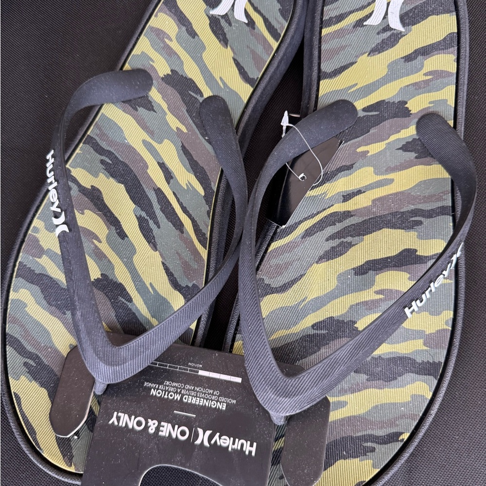 Hurley Black and Green Camo Sandals